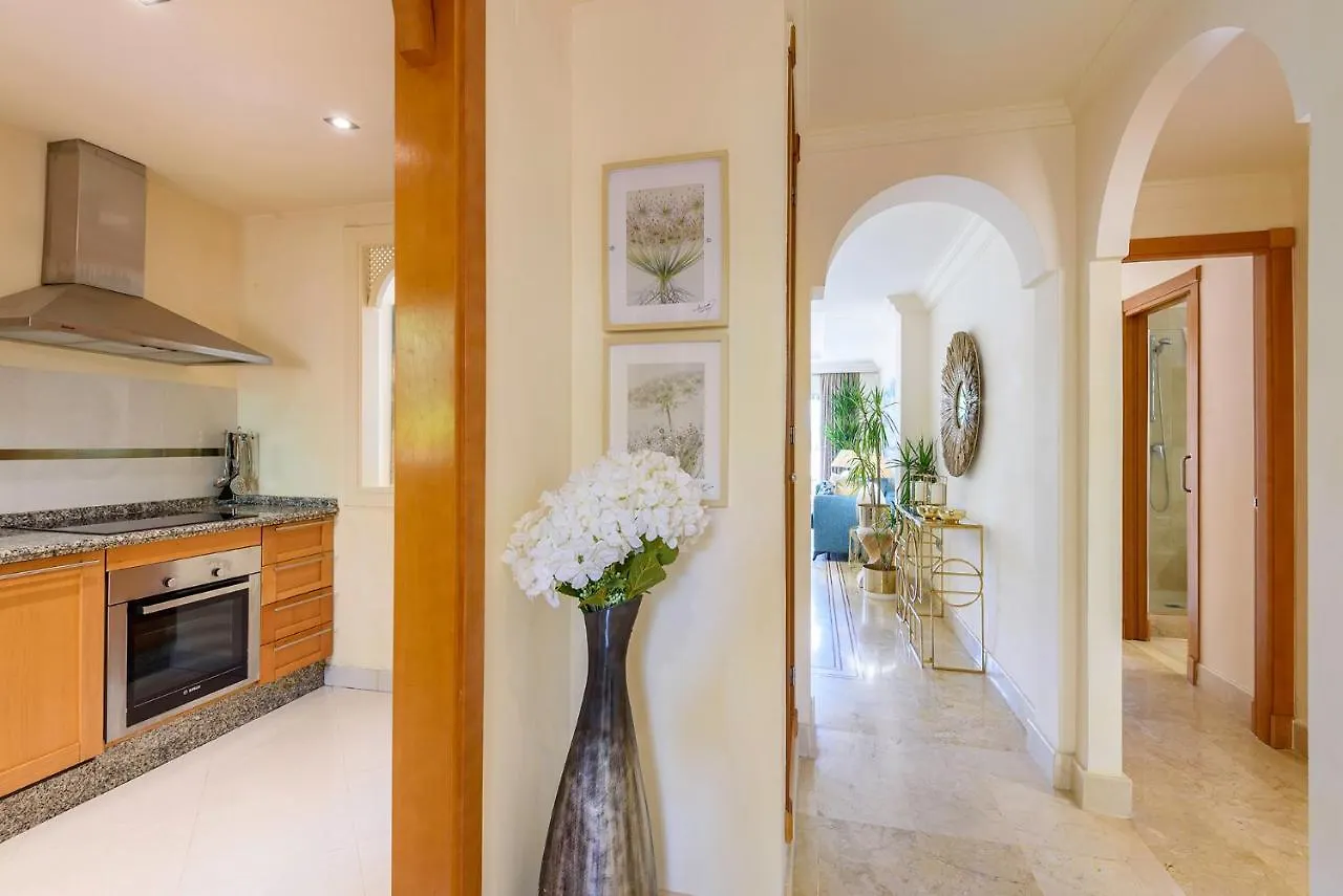 Alcam Aloha Deluxe 42 Apartment Marbella