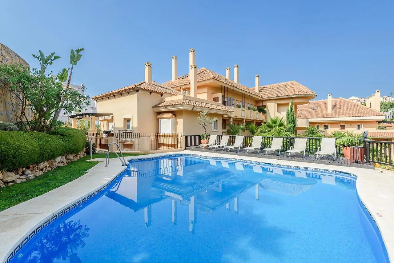 Alcam Aloha Deluxe 42 Apartment Marbella