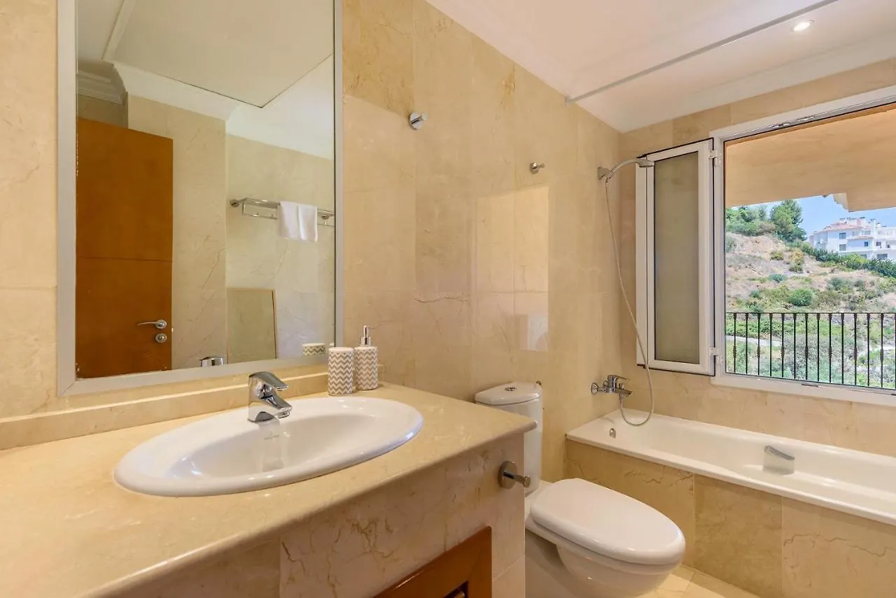 Alcam Aloha Deluxe 42 Apartment Marbella