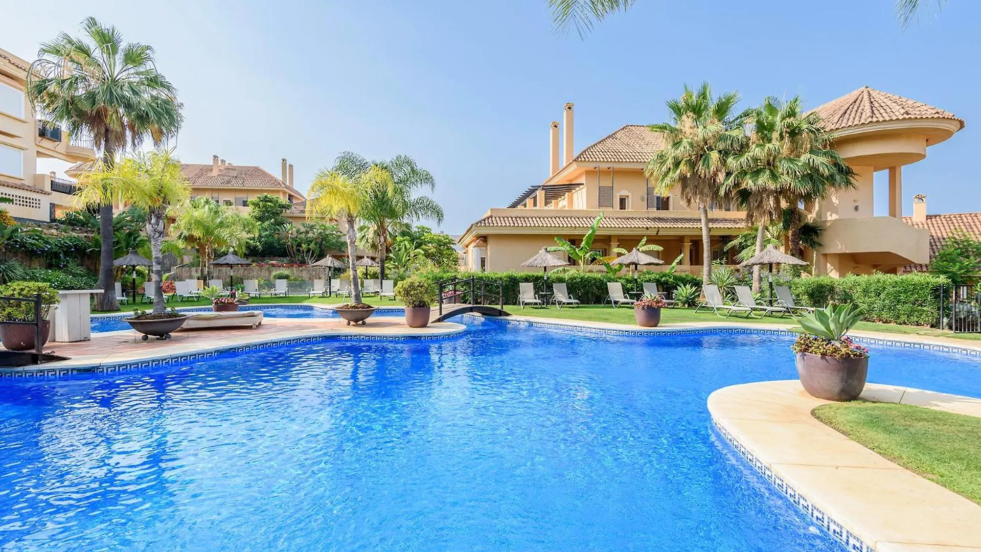 Alcam Aloha Deluxe 42 Apartment Marbella Spain